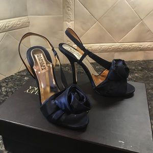 Badgley Mischka Navy Knot Heels